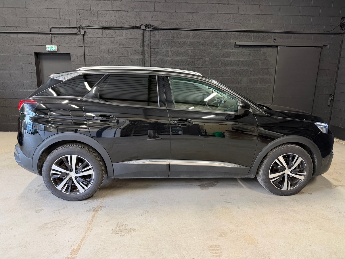 Peugeot 3008 1.5 hdi Allure Cock Pit / Hayon Electrique / Carplay Android / Caméra de Recul