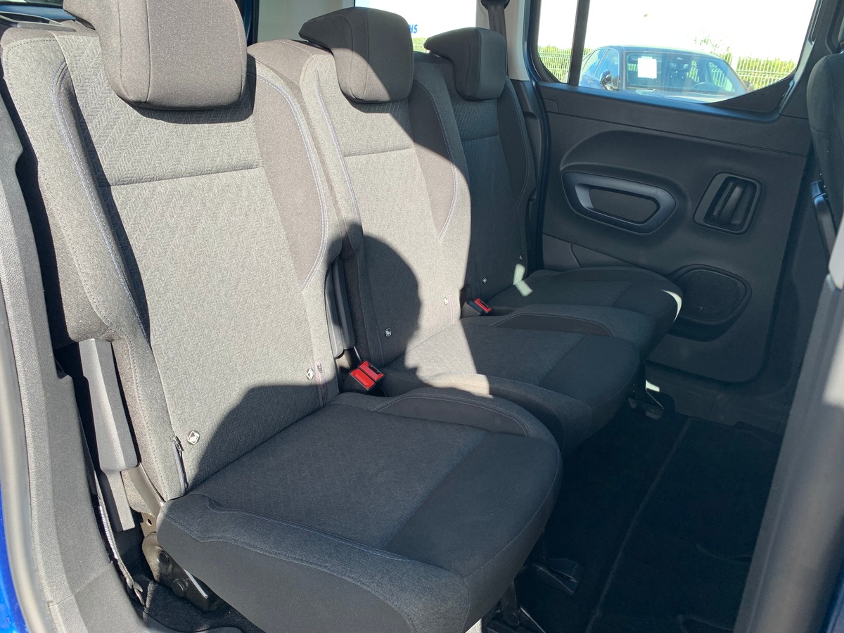 Peugeot Rifter 130 ch | Standard | Allure | Apple car Play | Régulateur de vitesse | Radar arriére