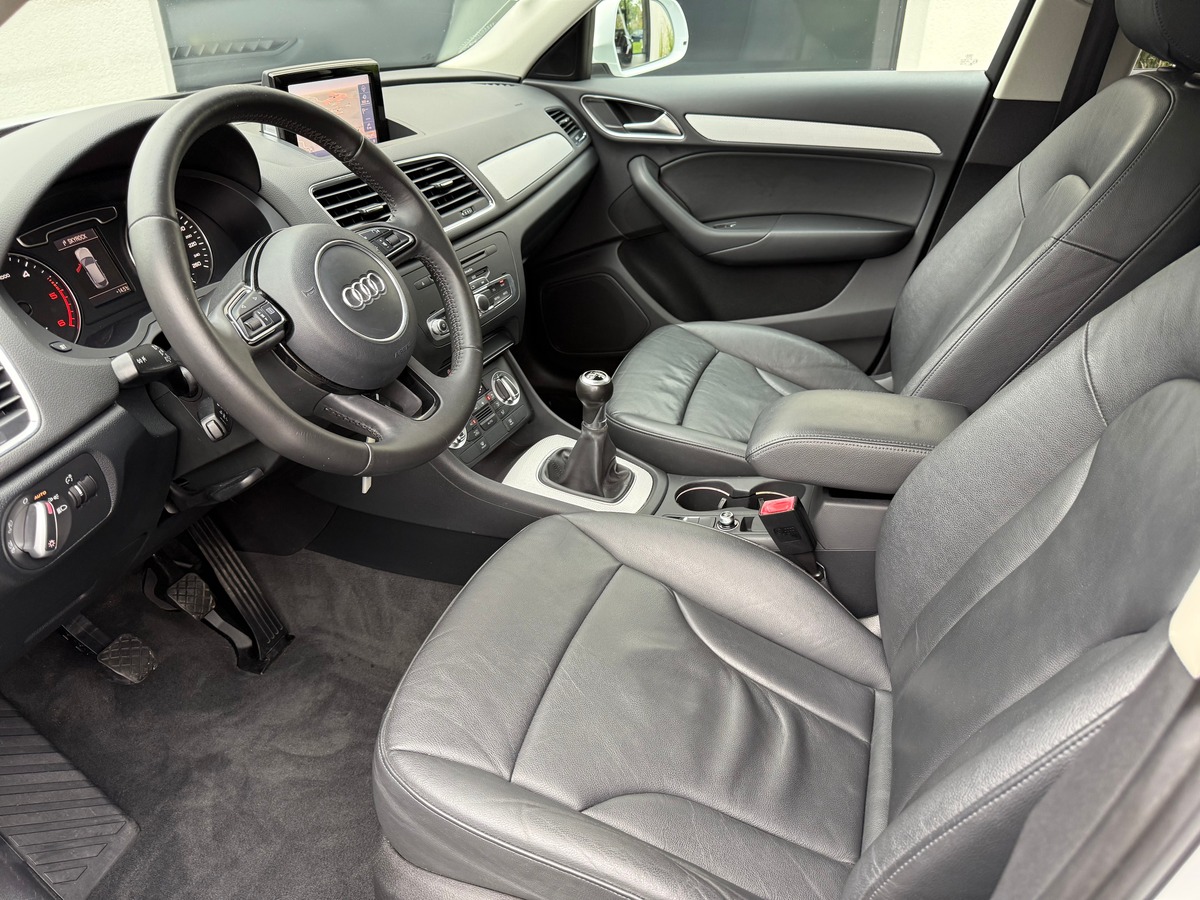 Audi Q3 2.0L TDI 140 AMBITION LUXE / CARNET / 156937 KMS