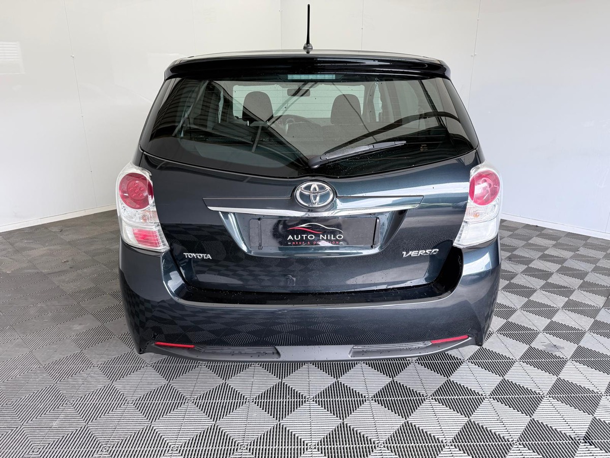 Toyota Verso 2.0 D4 - D 124  Première main