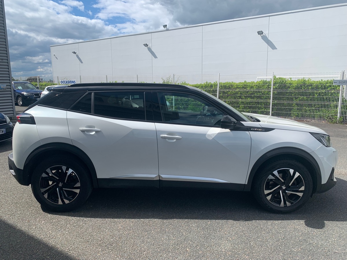 Peugeot 2008 130 chevaux | GT Line | Toit ouvrant panoramique | Apple car Play | Attelage