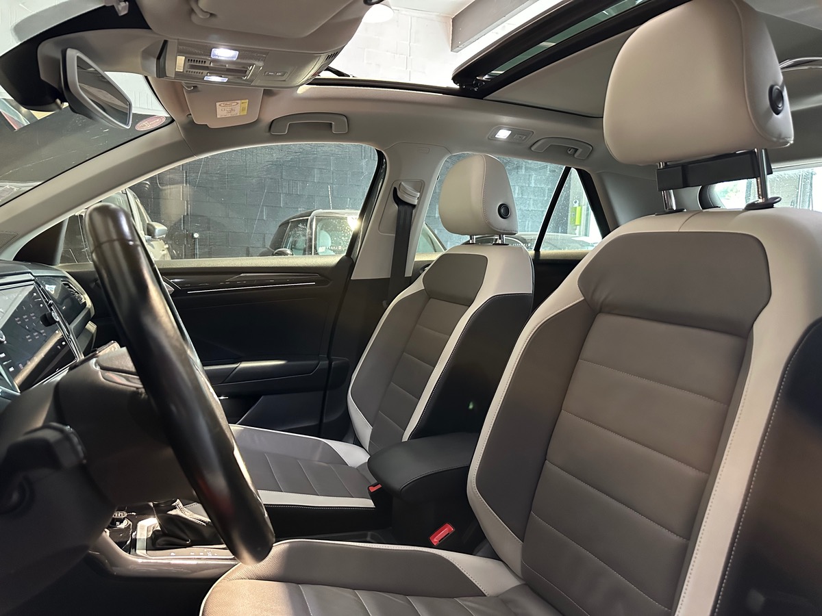 Volkswagen T-Roc CARAT EXCLUSIVE 1.5 TSI 16V DSG7 150 cv Boîte auto