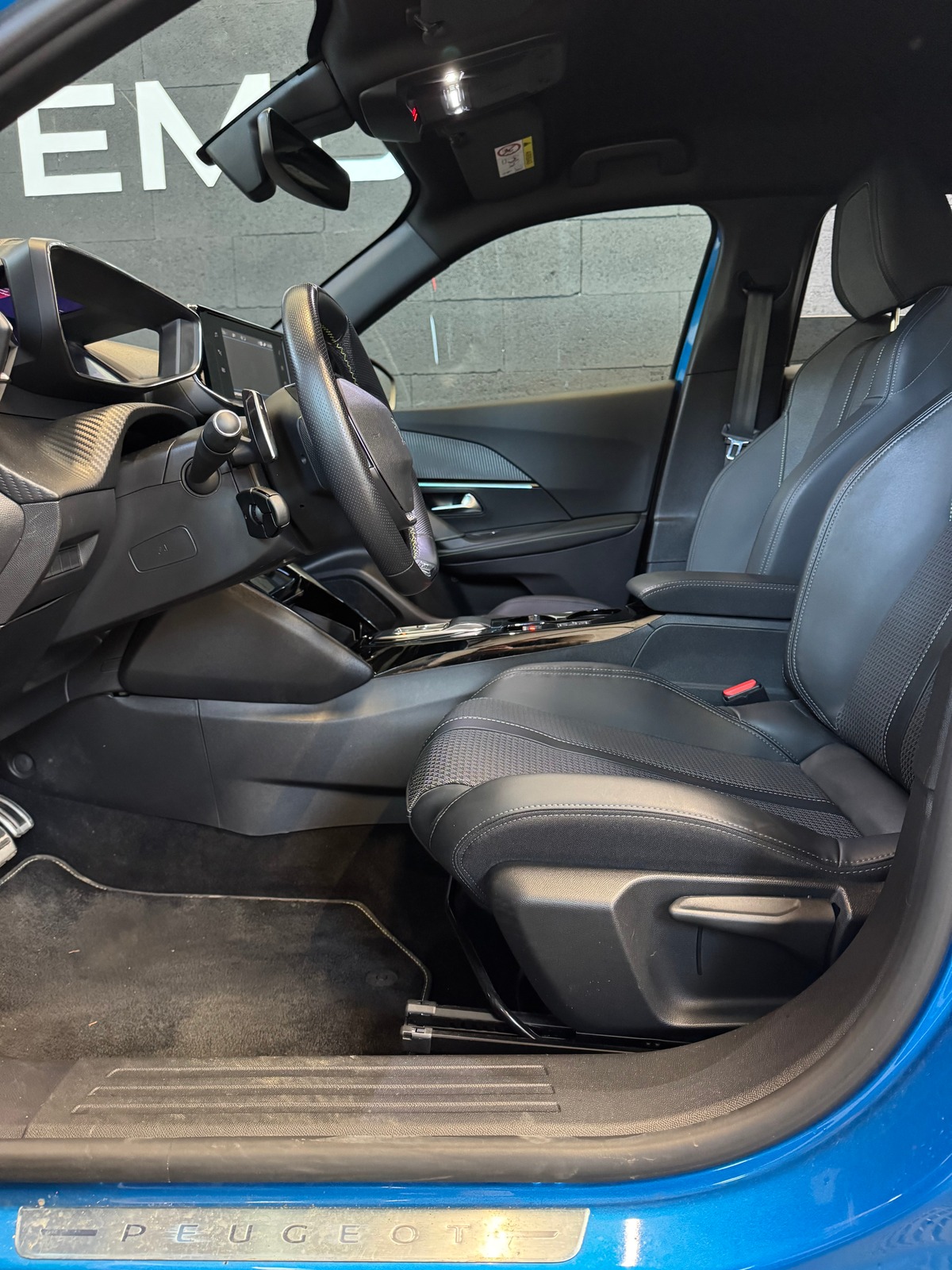 Peugeot 2008 GT 1.5 BLUE HDI