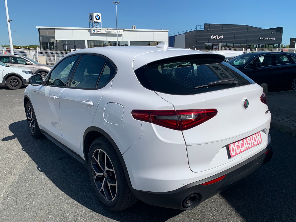 Alfa Romeo Stelvio 190 ch | Sprint | Caméra recul | Apple car Play | Coffre assisté électriquement