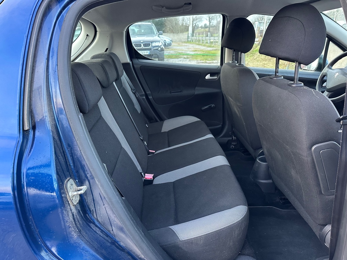 Peugeot 207 1.4 75cv 107100km d’origine 