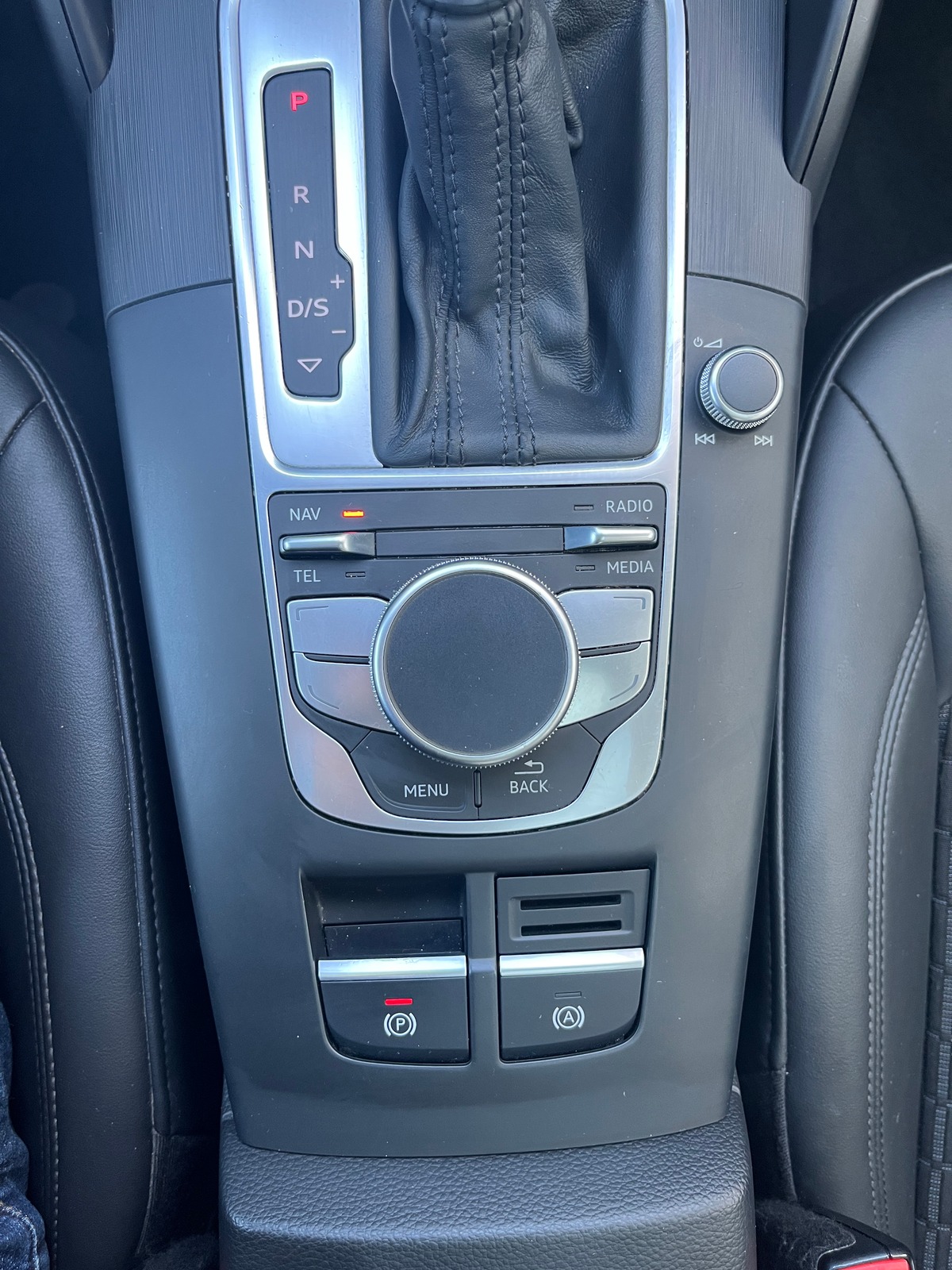 Audi A3 Berline 1.4 TFSI 150ch STRONIC 7 AMBITION LUXE, SUIVI COMPLET AUDI, TOIT OUVRANT, GPS, RADAR