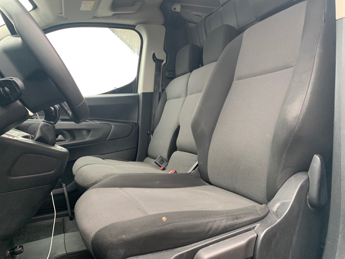 Peugeot Partner 100 ch | PREMIUM | Régulateur de vitesse | Radar de recul | Climatisation | 3 places