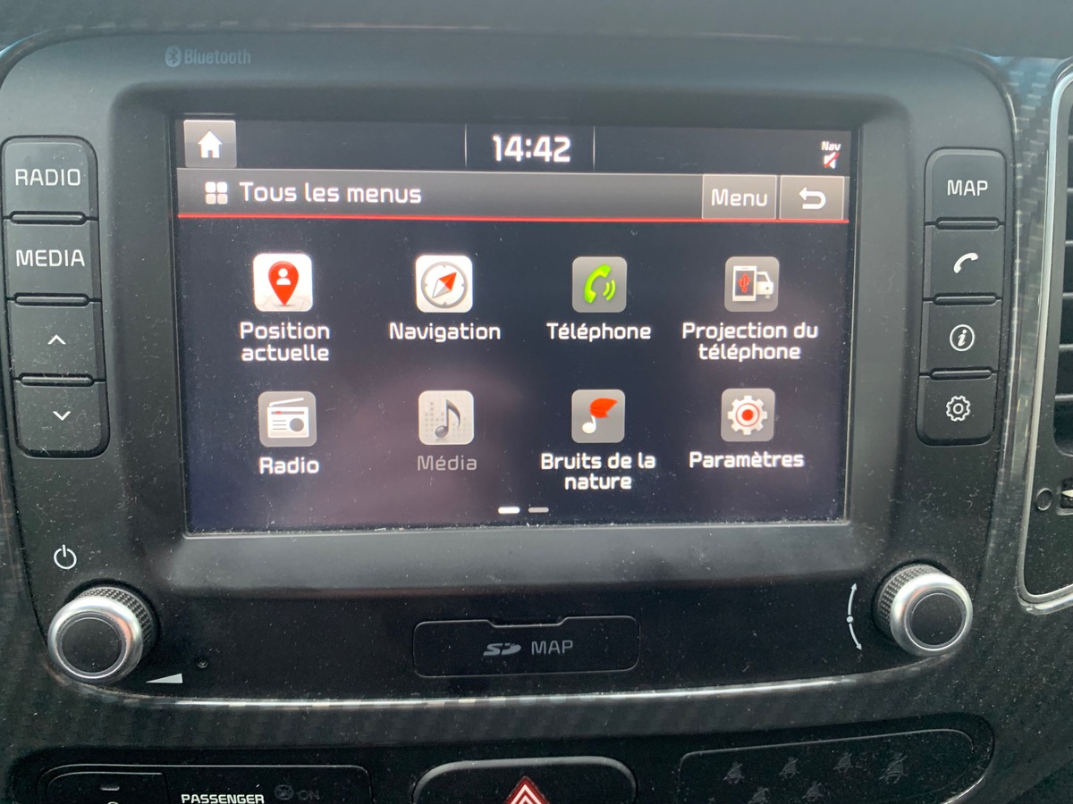 Kia Carens 141 ch | PREMIUM | 7 Places | Phase 2 | Attelage| Toit ouvrant | Caméra de recul | Jantes