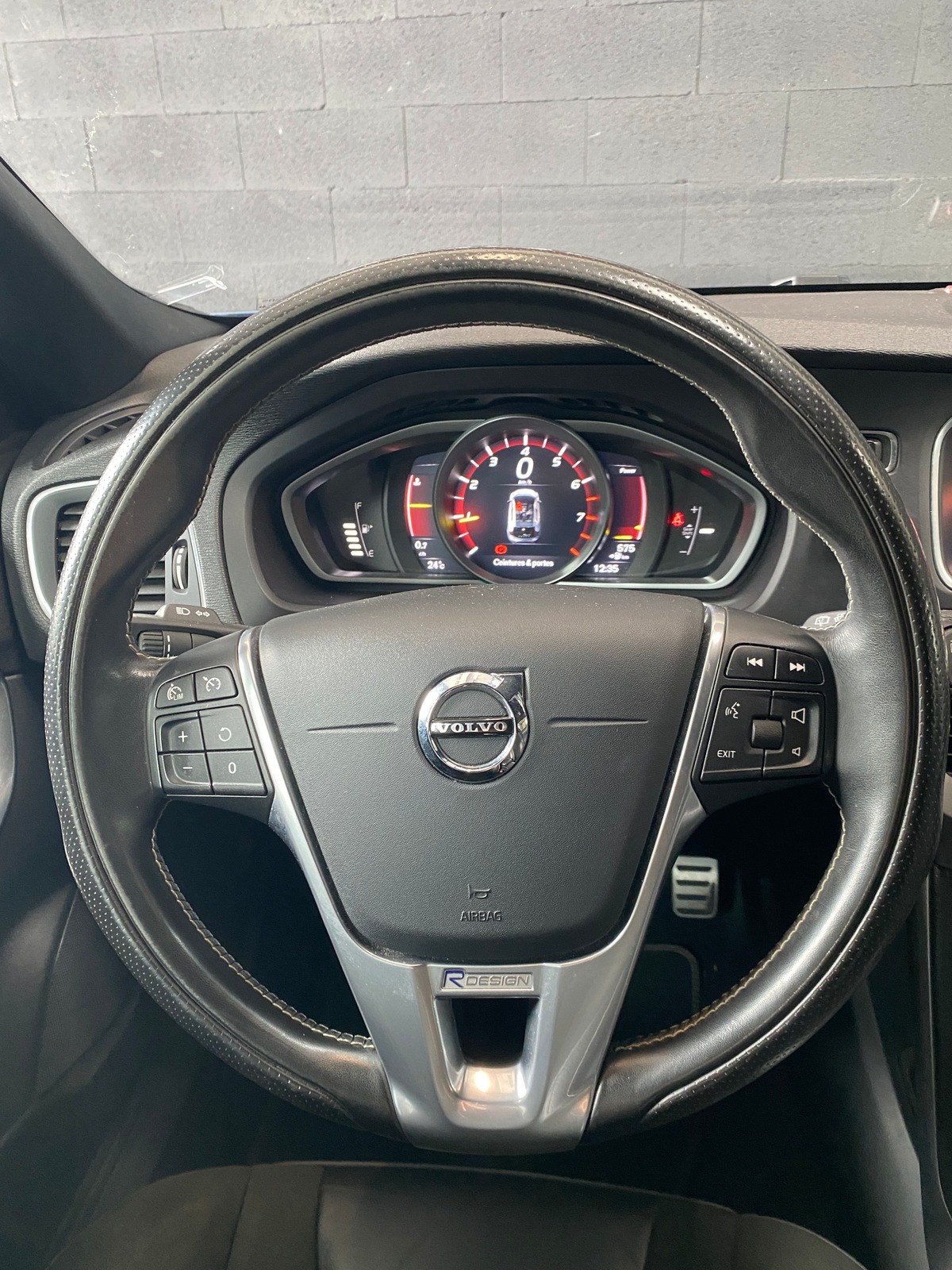 Volvo V40 T2 R design