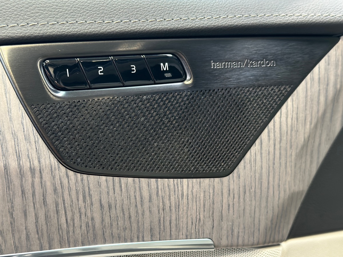 Volvo XC90 T8 Recharge Inscription Luxe AWD - 7 PLACES - 1ère Main - Attelage - FULL OPTIONS