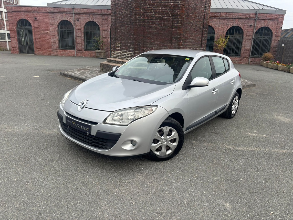 RENAULT Megane III 1.6 E85 110 Expression - Révisée - Garantie