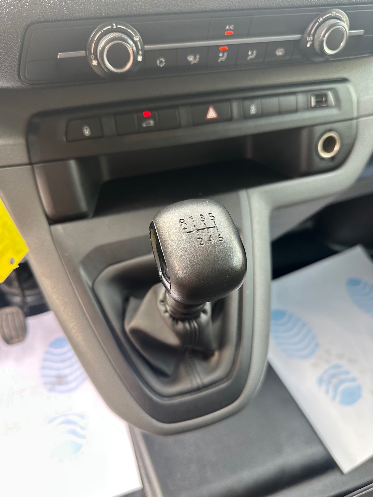 Peugeot Expert 2.0 BHDI 120CH PREMIUM / PRIX HORS TAXE