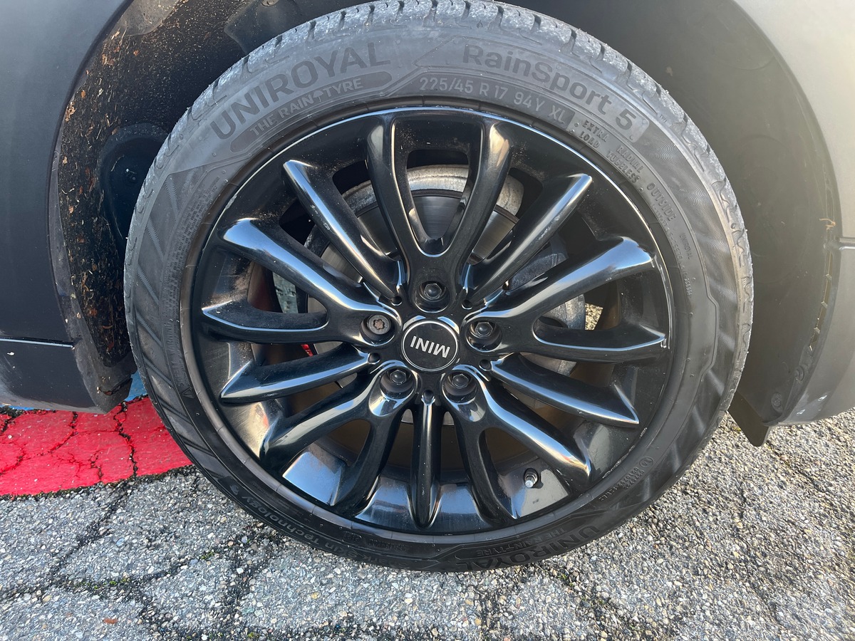 Mini Clubman ONE D 1.5 116ch, PACK CHILI, TOIT OUVRANT, SIEGES CHAUFFANT, RADAR DE RECUL, GPS