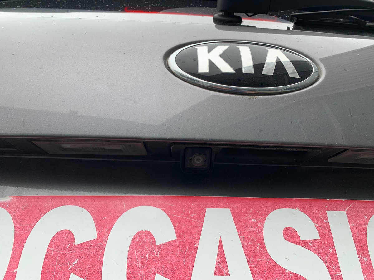 Kia Sorento 200 ch | Premium | 7 Places | AWD | Toit ouvrant panoramique | GPS | Régulateur vitesse