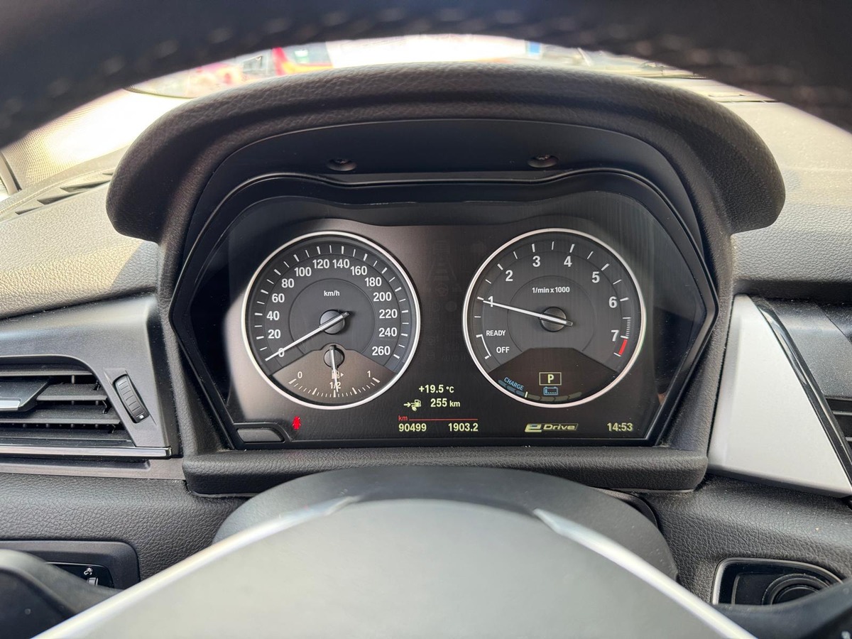 Bmw Série 2 Active tourer 225 xeA Lounge BVA