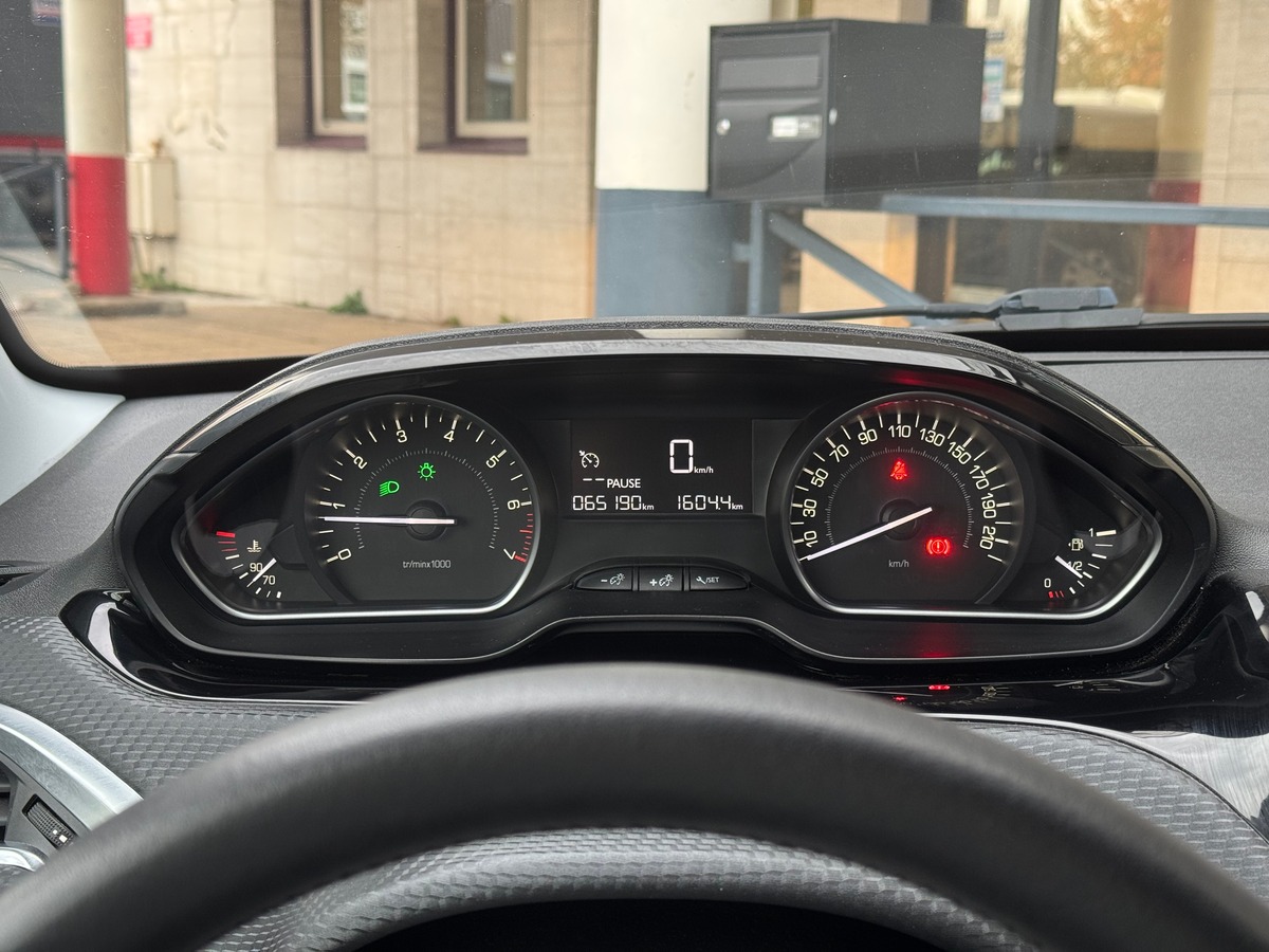Peugeot 208 I Style 1.2 VTi 82 cv