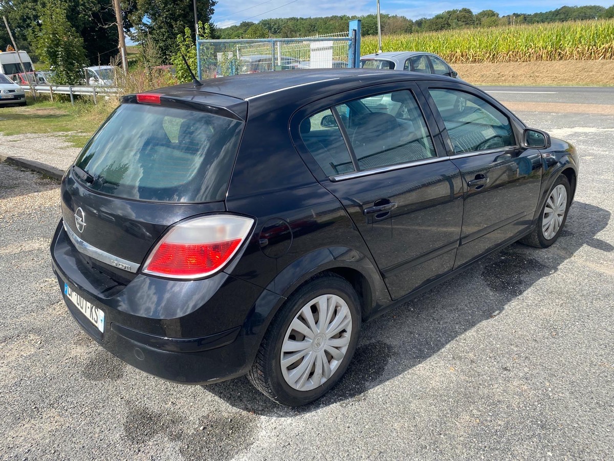 Opel Astra 1.9 cdti 120cv  231193km cosmo