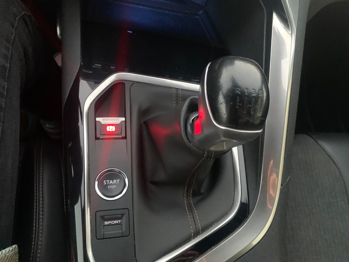 Peugeot 3008 130 | GT LINE | Mirror Screen | Pack City 1 | Full LED Technology | Phares Adaptatifs