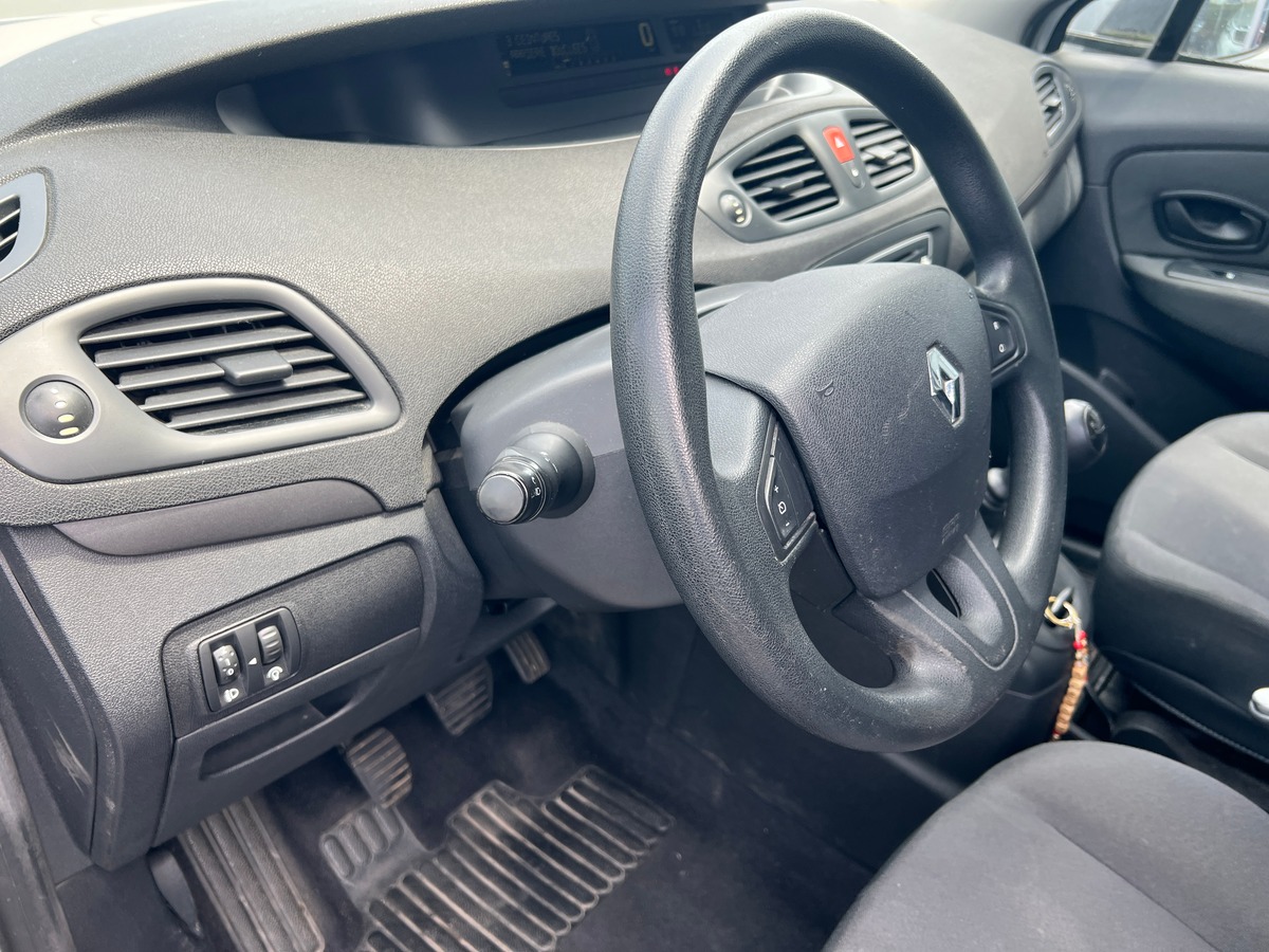 RENAULT Scenic 105 ch | Régulateur de vitesse | Climatisation