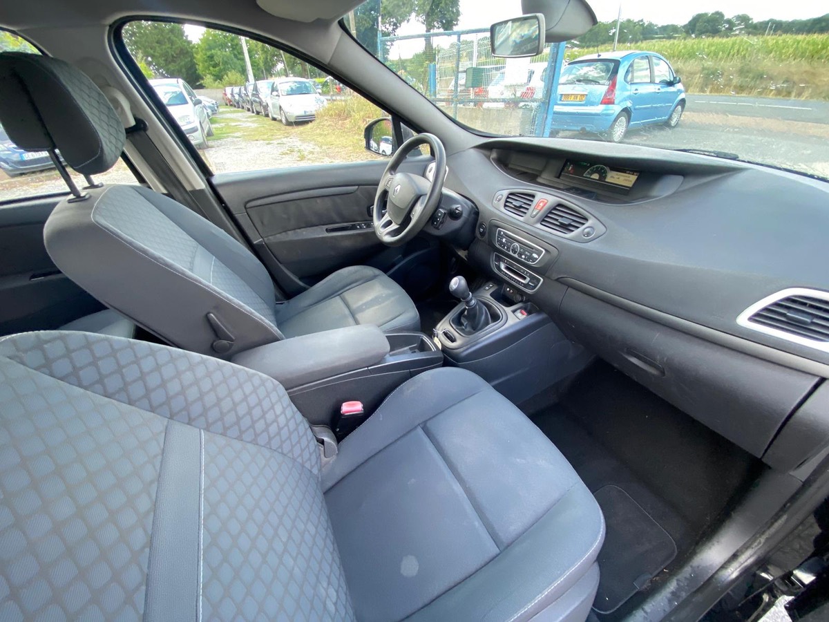 RENAULT Scenic III 1.5 dci 95cv 1ère main 
