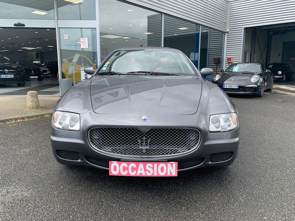 Maserati Quattroporte 4.2 | 401 chevaux | GPS | Régulateur de vitesse | Toit ouvrant électrique
