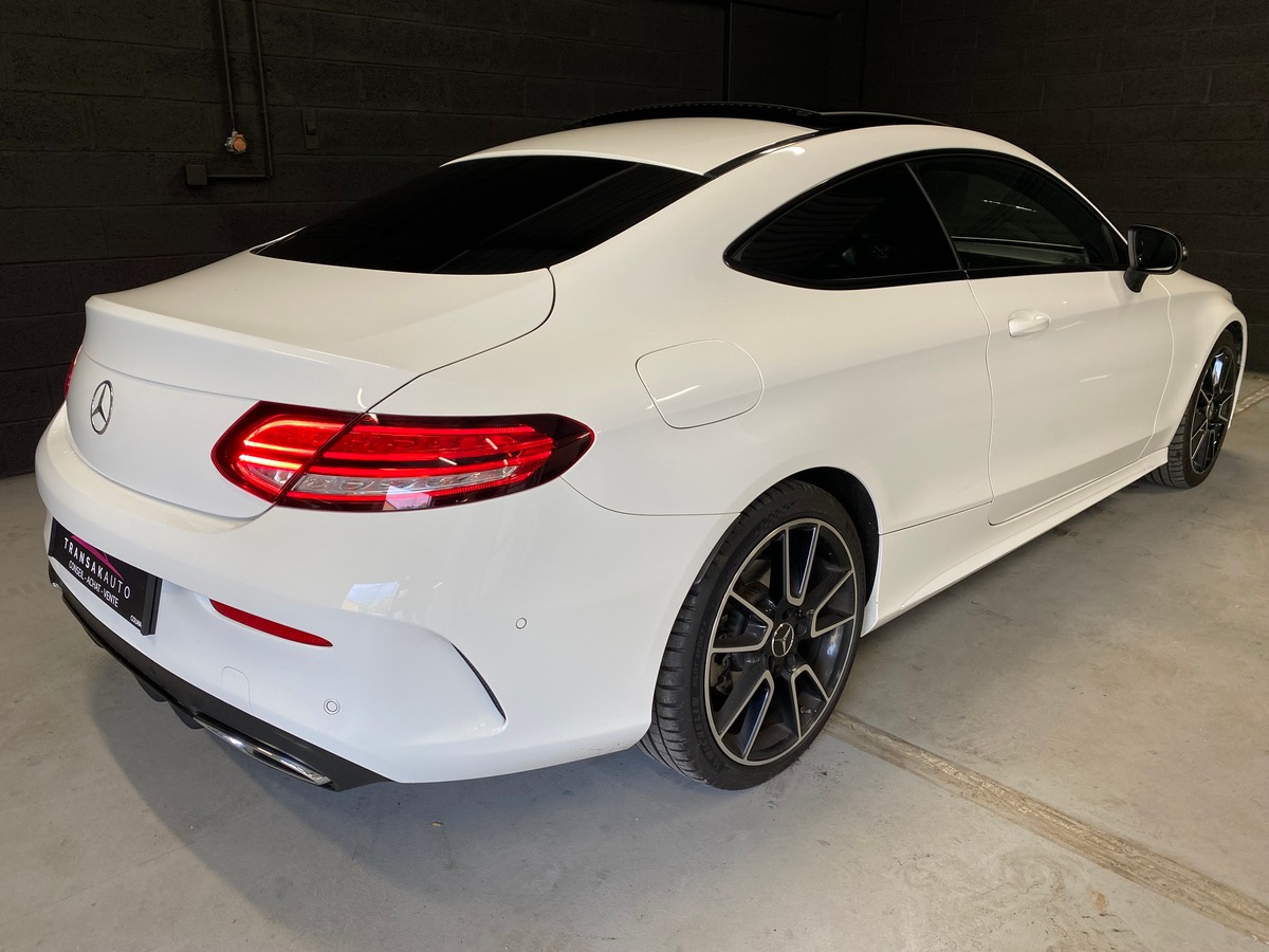 Mercedes Benz Classe C 220 cdi AMG Line / Toit Panoramique Ouvrant / Cock Pit / Led d Ambiance