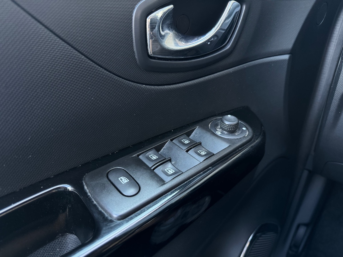 RENAULT Captur 1.5 DCI 90 INTENS EDC - Caméra de recul - R-Link - Carnet d'entretien Renault