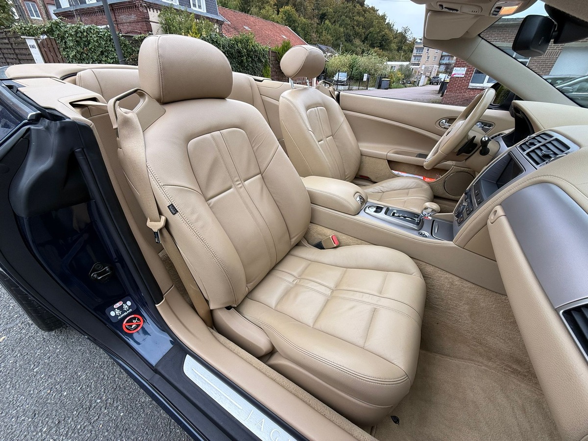 Jaguar XK 4.2 V8 Cabriolet 300ch