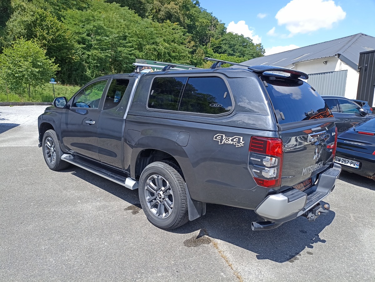 Mitsubishi L200 2.2 DID 150 CLUB CAB INSTYLE