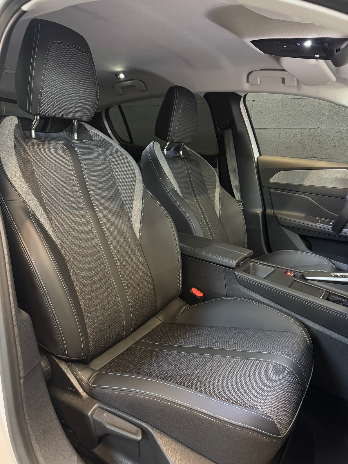 Peugeot 308 1.5 BLUE HDI 130 ALLURE PACK GARANTIE 06/2027