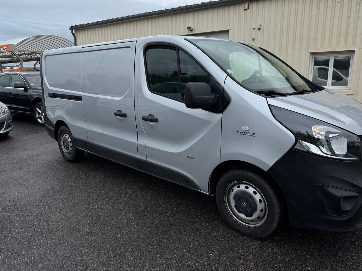 Opel Vivaro 1.6 CDTI 116 L2 H1 Attelage