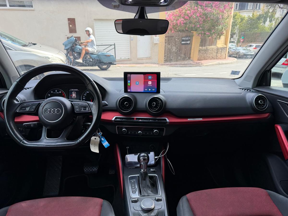 Audi Q2 TFSI 116 CV /  CarPlay / GPS / Boite Auto / Jantes / Sport Design