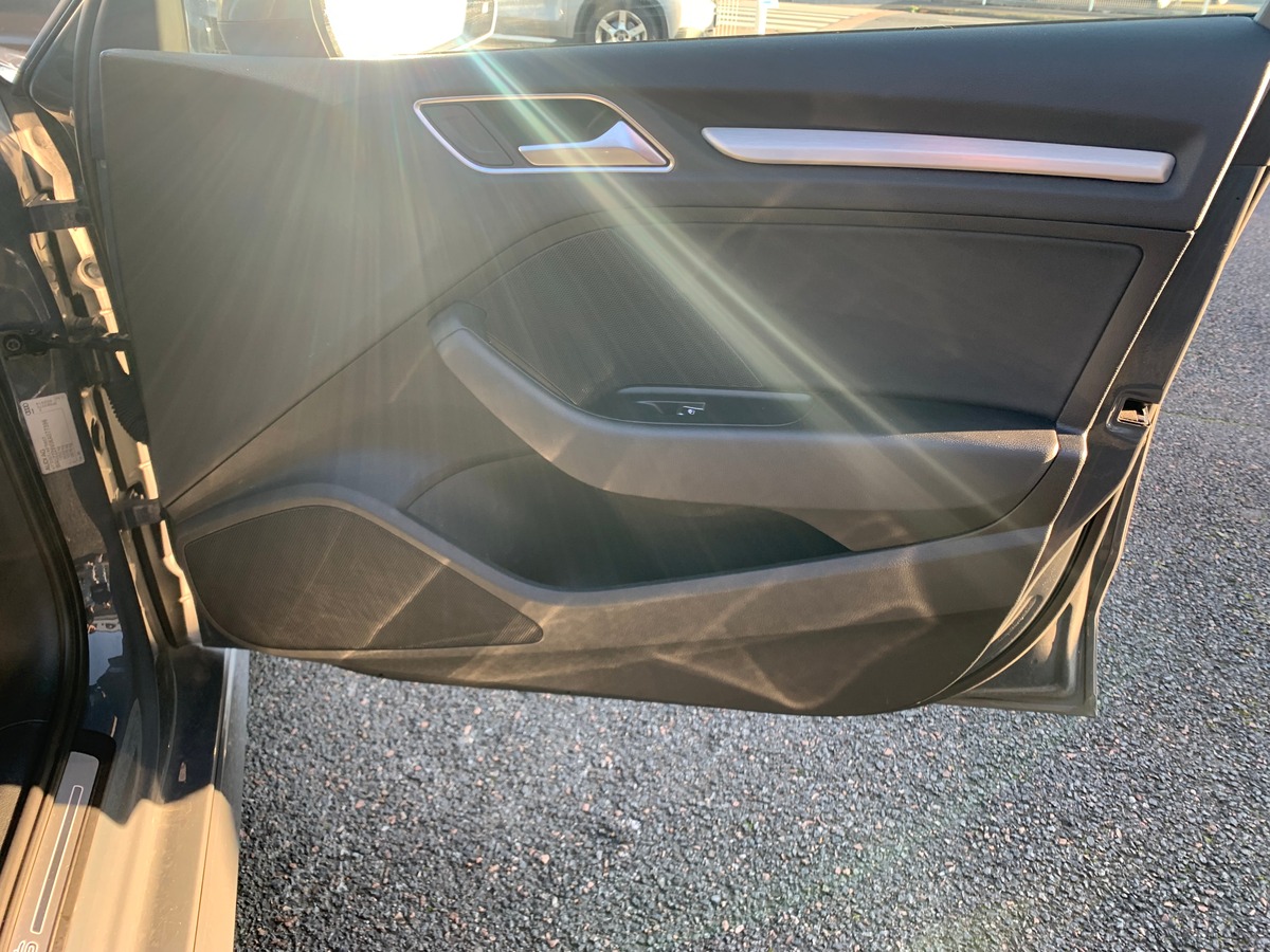 Audi A3 Berline 150 ch | Pack S-Line extérieur | Caméra recul | Clim automatique | Jantes Alu 18''