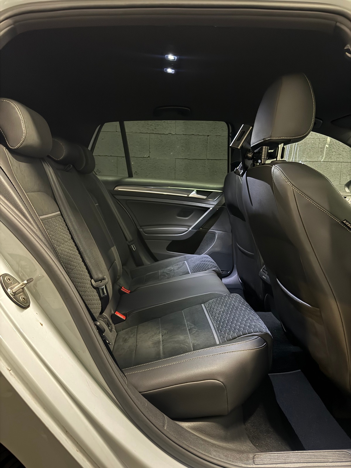 Volkswagen Golf VII GTE 1.4 TSI 204ch DSG7 ORYX WEISS