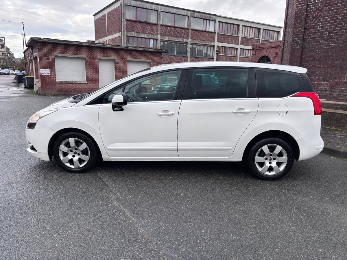 Peugeot 5008 1.6 e-HDi Business Pack - Révisé - Garantie