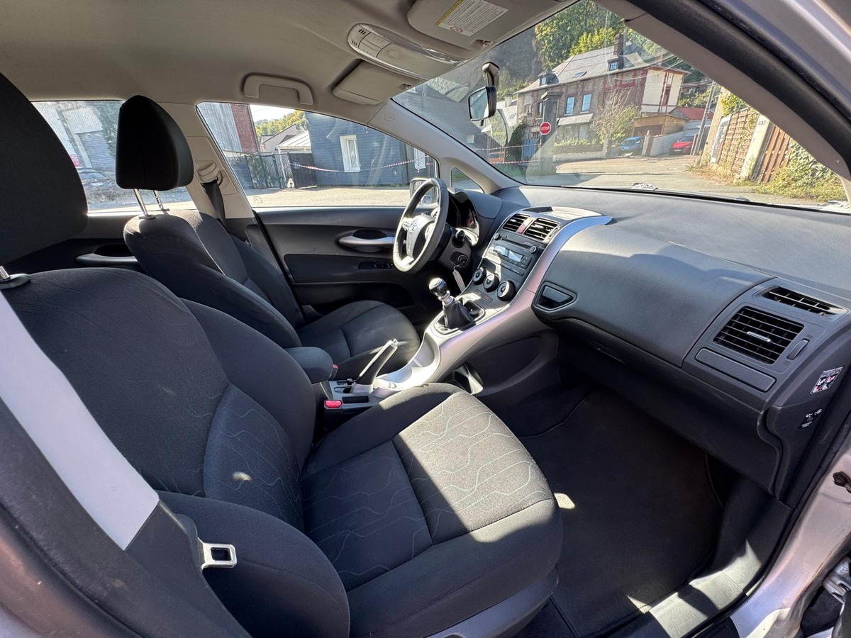 Toyota Auris 1.3 100cv Active - Garantie