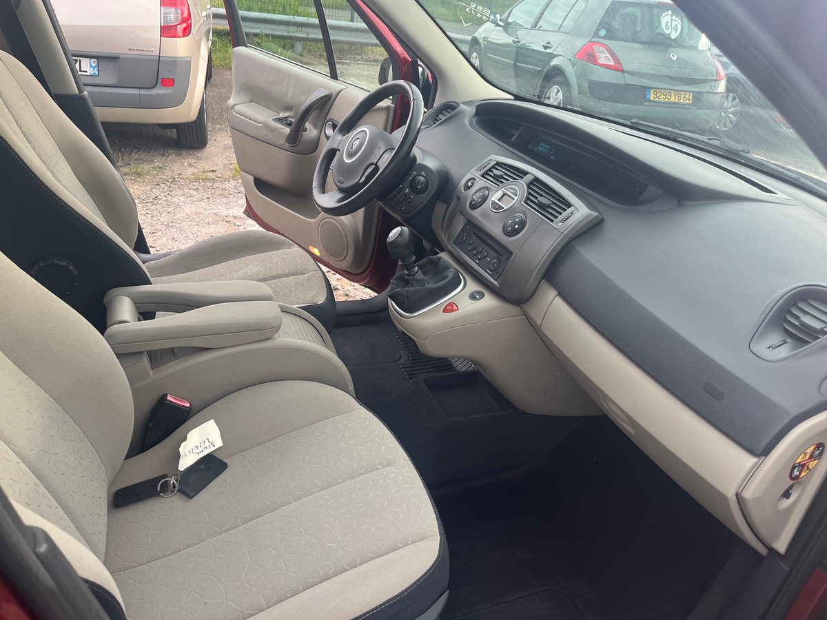 RENAULT Scenic 1.9 dci  162461KM