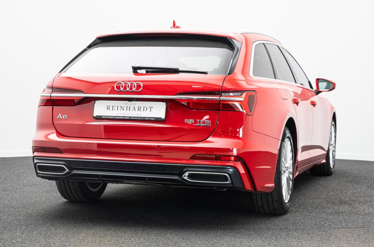 Audi A6 Avant V 55 TFSI 340ch S line quattro S tronic 7 Rouge tango Attelage