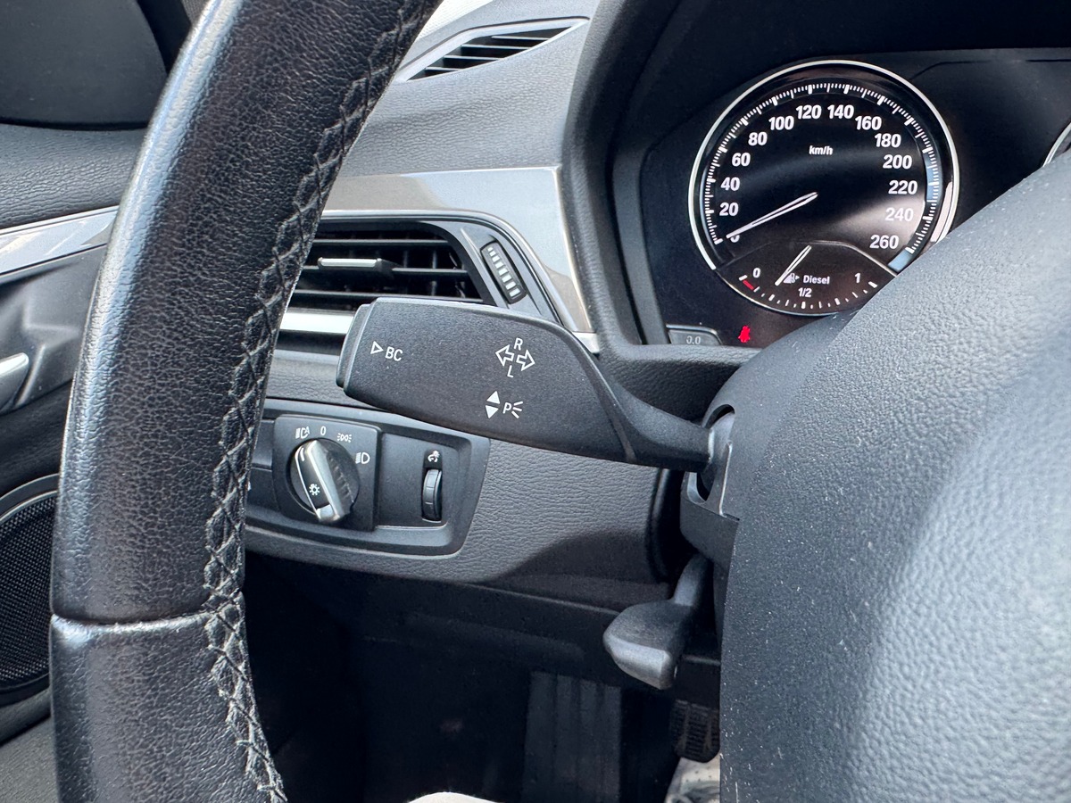 Bmw X1 116 | X-Line sDrive | Toit panoramique | Caméra recul | Régulateur vitesse | Siéges chauffant