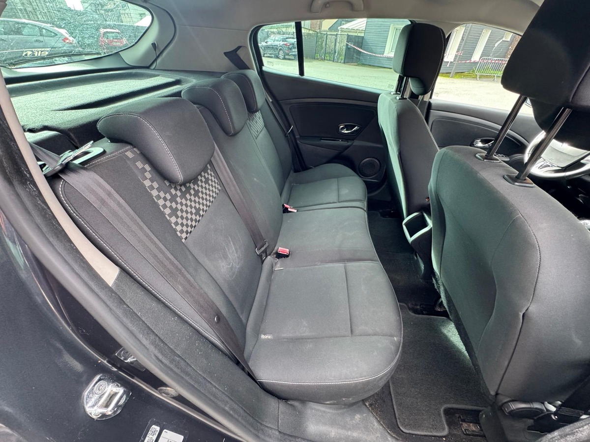 RENAULT Megane III 1.5 dci 110cv Limited - Garantie