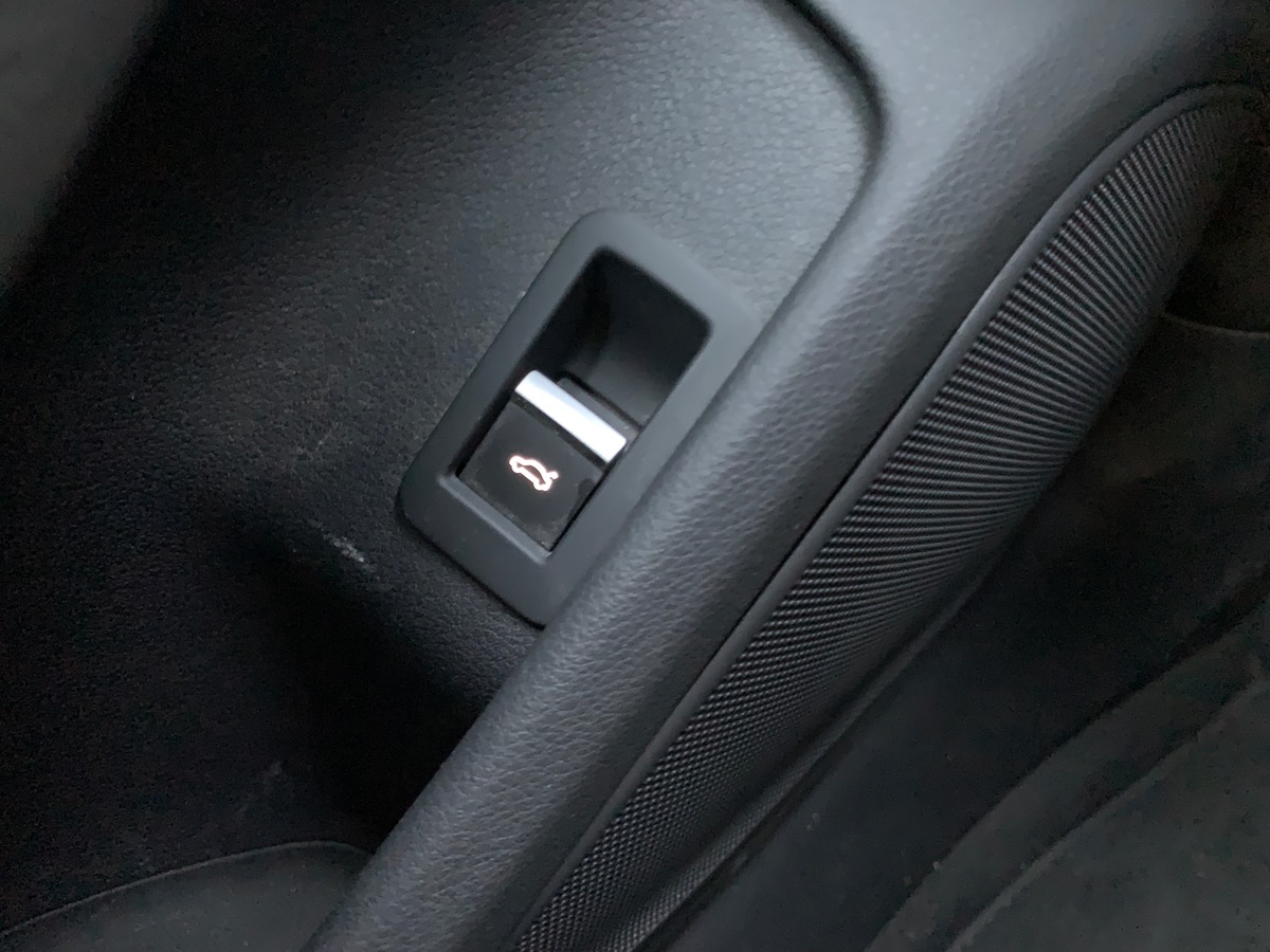 Audi A4 Avant 150 ch | Caméra 360° | Virtual cockpit |  Attelage amovible | Sièges chauffants