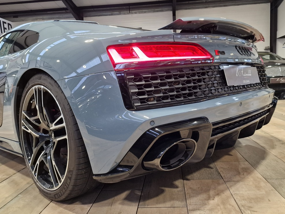 Audi R8 5.2 V10 FSI RWD LIGNE MILTEK 540CH