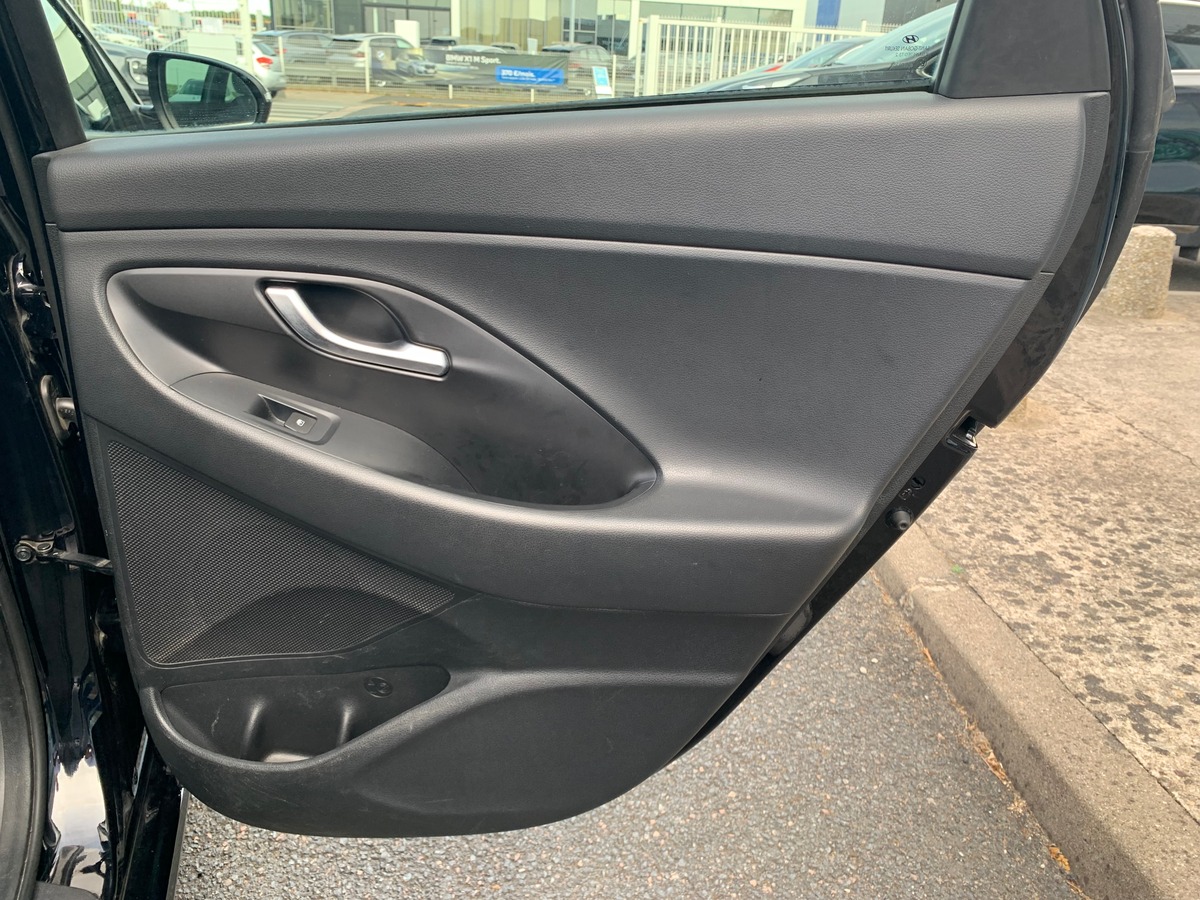 Hyundai i30 140 | Creative | Caméra recul | GPS | Siège électrique | Régulateur | Roue de secours