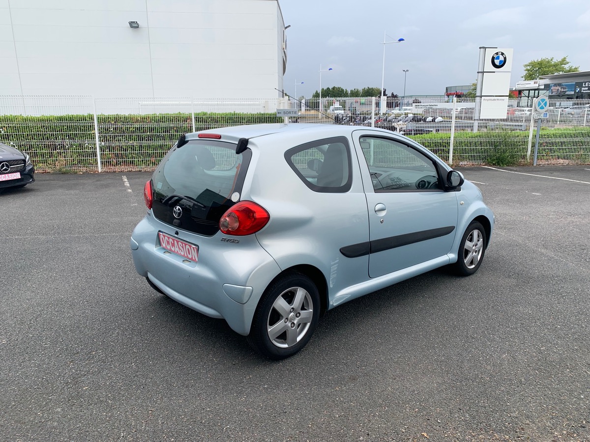 Toyota Aygo SPORT | 68 ch | Climatisation | Jantes alu | ABS | Phares antibrouillard