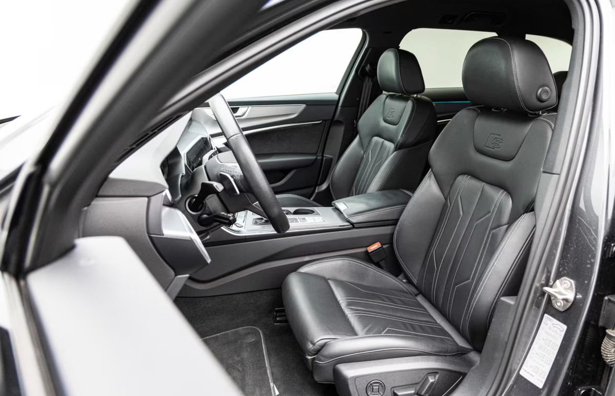 Audi A6 Avant 55 TFSI 340ch S line quattro S tronic 7/Caméra/Matrix/VO allemand/Malus 8700e