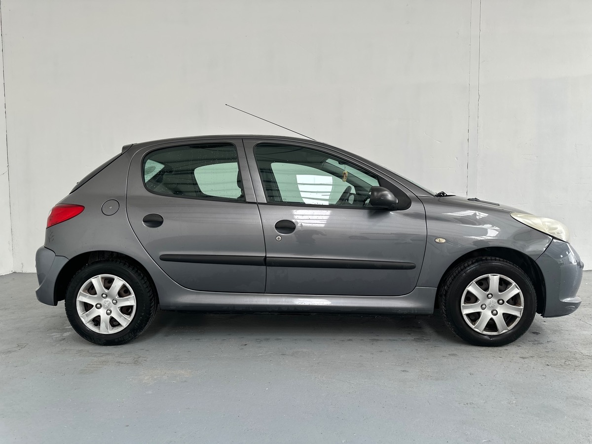 Peugeot 206 + 1.1 60cv TRENDY 5P CARPLAY VÉHICULE VISIBLE UNIQUEMENT SUR RENDEZ-VOUS