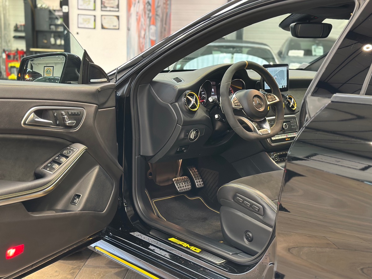 Mercedes-Benz CLA (2) 45 AMG 381 Yellow Night Edition 4Matic 7G-DCT Full