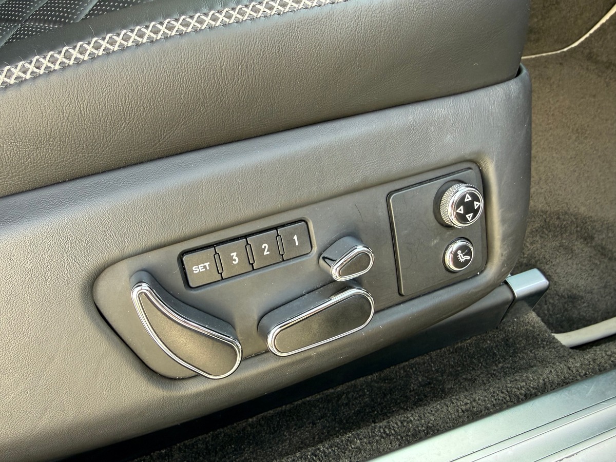 Bentley Continental GT 4.0 V8 S 528 CH / CARNET / 48101 KMS