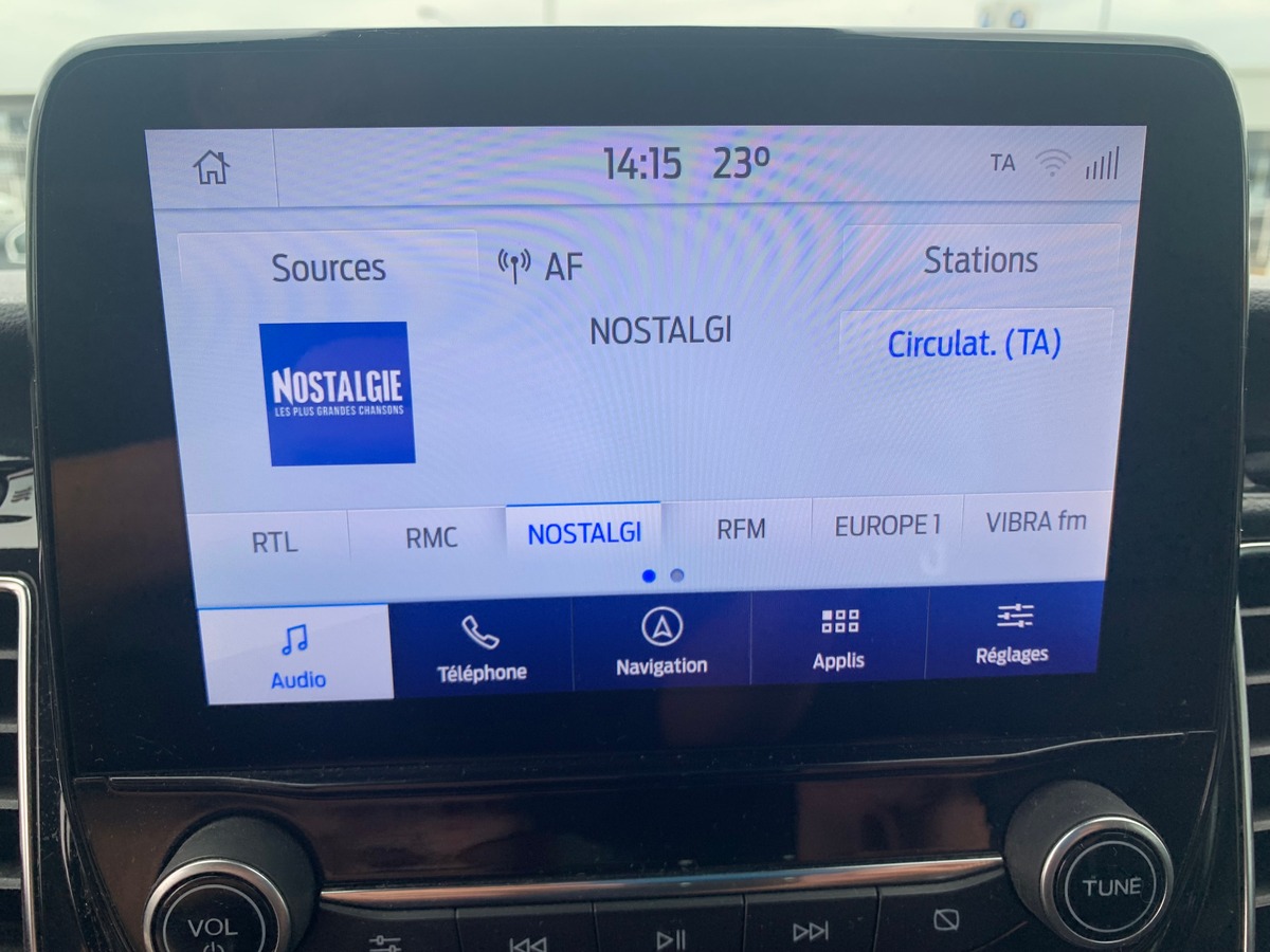 Ford TRANSIT CUSTOM 130 ch | L1H1 Trend Business | 3 Places | Caméra recul | Attelage | Roue secours
