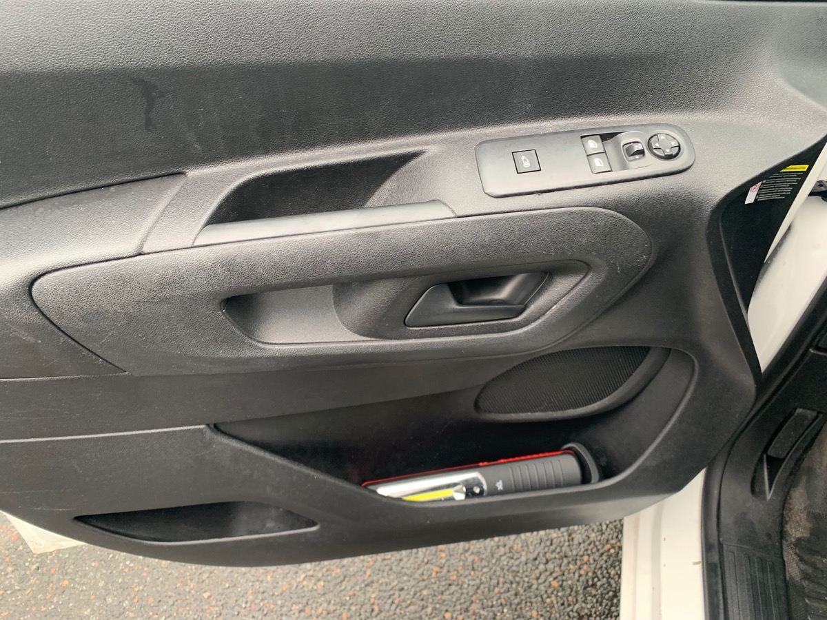 Peugeot Partner 100 ch | PREMIUM | Régulateur de vitesse | Radar de recul | Climatisation | 3 places